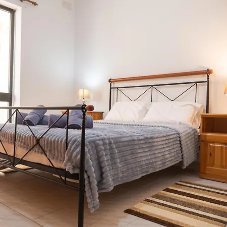 Atrium 3 Bedroom 2 Bath Family