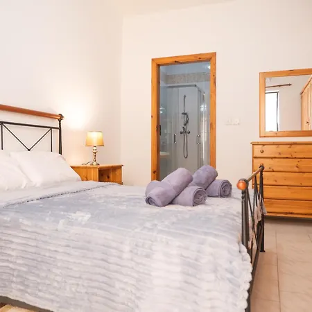 Atrium 3 Bedroom 2 Bath Family Lejlighed Mellieħa