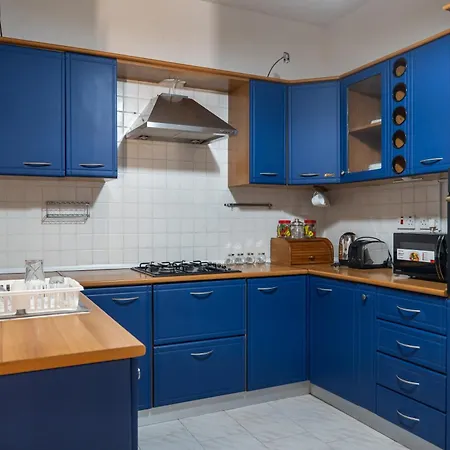 Apartment Atrium 3 Bedroom 2 Bath Family