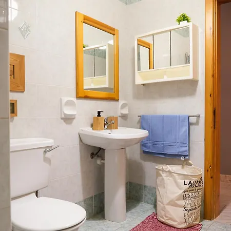 Atrium 3 Bedroom 2 Bath Family *