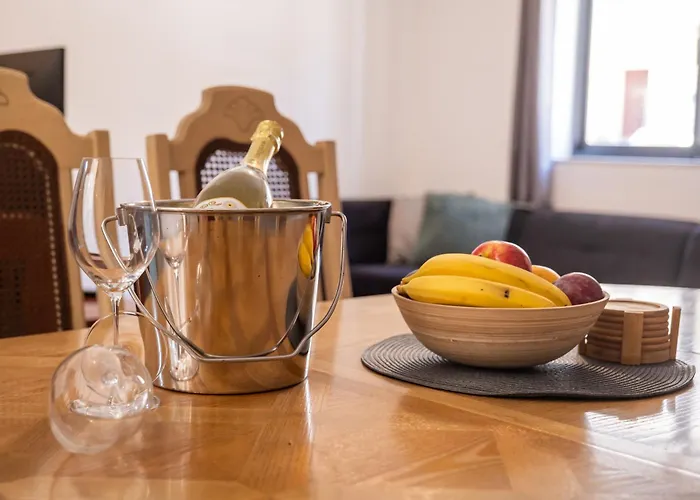 Atrium 3 Bedroom 2 Bath Family