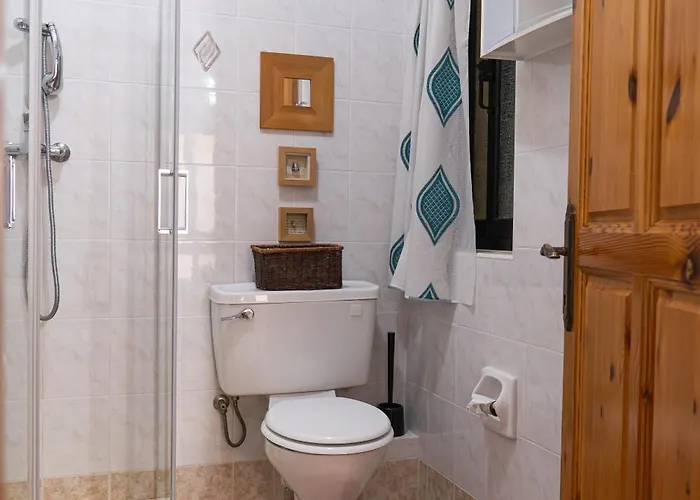 Atrium 3 Bedroom 2 Bath Family