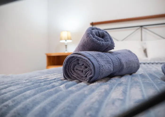 Atrium 3 Bedroom 2 Bath Family