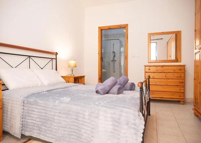 Atrium 3 Bedroom 2 Bath Family Appartement Mellieħa